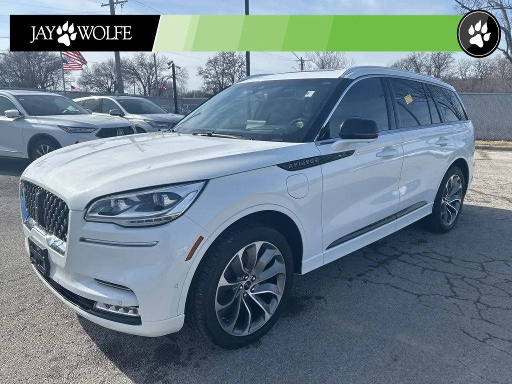 White 2021 Lincoln Aviator Grand Touring for sale in Kansas City, MO