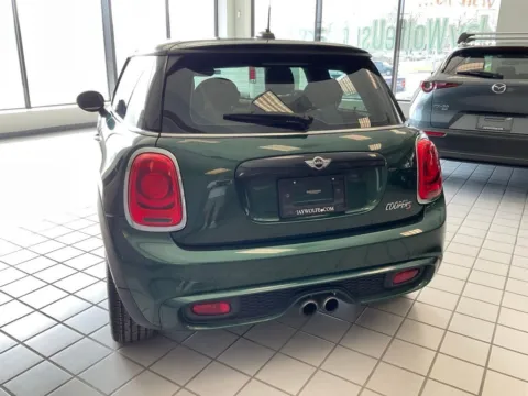 More photos of 2017 MINI Cooper S at Jay Wolfe Auto Outlet, MO