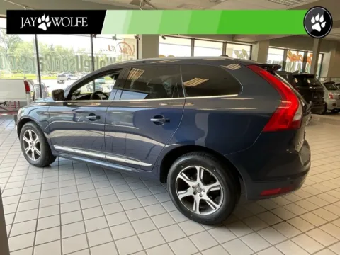 More photos of 2014 Volvo XC60 T6 at Jay Wolfe Auto Outlet, MO