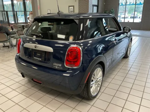 More photos of 2015 MINI Cooper at Jay Wolfe Auto Outlet, MO