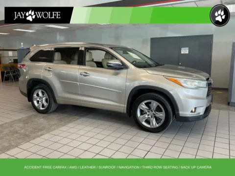Beige 2015 Toyota Highlander Limited for sale in Kansas City, MO
