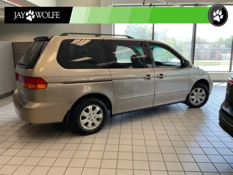More photos of 2004 Honda Odyssey EX-L at Jay Wolfe Auto Outlet, MO