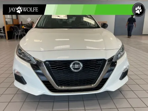 Photos of 2019 Nissan Altima 2.5 SR for sale in Kansas City, MO at Jay Wolfe Auto Outlet