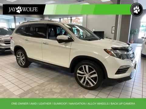 White 2017 Honda Pilot Touring for sale in Kansas City, MO