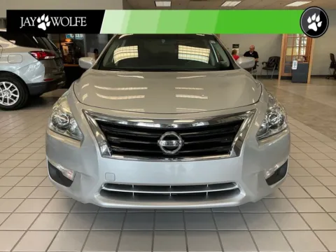 Photos of 2015 Nissan Altima 2.5 S for sale in Kansas City, MO at Jay Wolfe Auto Outlet
