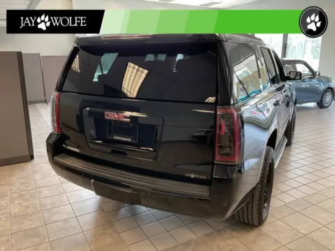 More photos of 2016 GMC Yukon SLT at Jay Wolfe Auto Outlet, MO