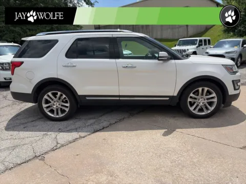 More photos of 2016 Ford Explorer Limited at Jay Wolfe Auto Outlet, MO