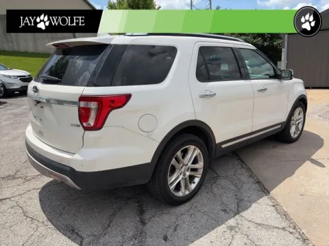 More photos of 2016 Ford Explorer Limited at Jay Wolfe Auto Outlet, MO