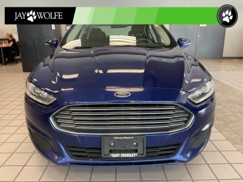 Photos of 2013 Ford Fusion SE for sale in Kansas City, MO at Jay Wolfe Auto Outlet