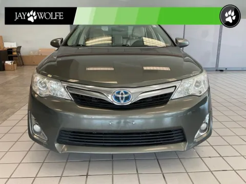 Photos of 2013 Toyota Camry Hybrid XLE for sale in Kansas City, MO at Jay Wolfe Auto Outlet