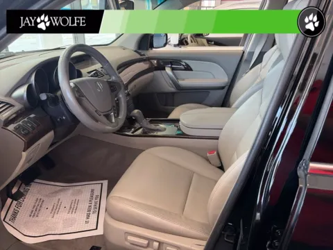 More photos of 2013 Acura MDX 3.7L at Jay Wolfe Auto Outlet, MO