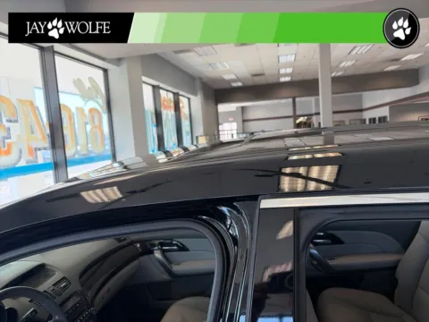 More photos of 2013 Acura MDX 3.7L at Jay Wolfe Auto Outlet, MO