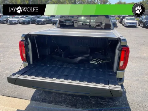 More photos of 2020 GMC Sierra 1500 AT4 at Jay Wolfe Auto Outlet, MO