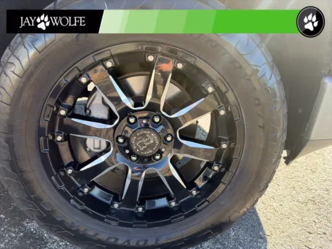 More photos of 2020 GMC Sierra 1500 AT4 at Jay Wolfe Auto Outlet, MO