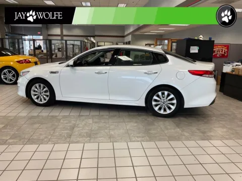 More photos of 2017 Kia Optima EX at Jay Wolfe Auto Outlet, MO