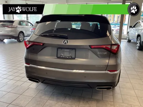 More photos of 2022 Acura MDX Advance at Jay Wolfe Auto Outlet, MO