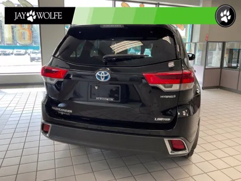 More photos of 2019 Toyota Highlander Hybrid Limited at Jay Wolfe Auto Outlet, MO