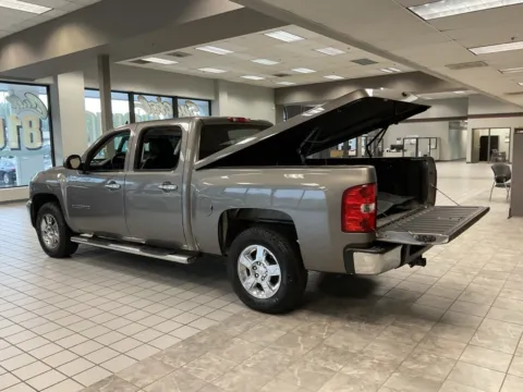 More photos of 2013 Chevrolet Silverado 1500 LTZ at Jay Wolfe Auto Outlet, MO
