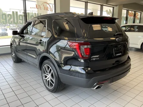 More photos of 2017 Ford Explorer Sport at Jay Wolfe Auto Outlet, MO