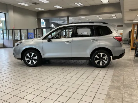 More photos of 2017 Subaru Forester 2.5i Limited at Jay Wolfe Auto Outlet, MO