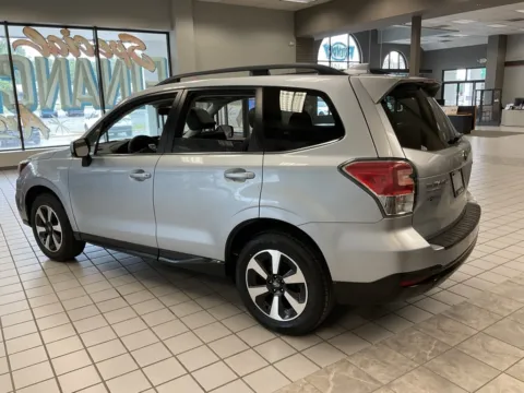 More photos of 2017 Subaru Forester 2.5i Limited at Jay Wolfe Auto Outlet, MO