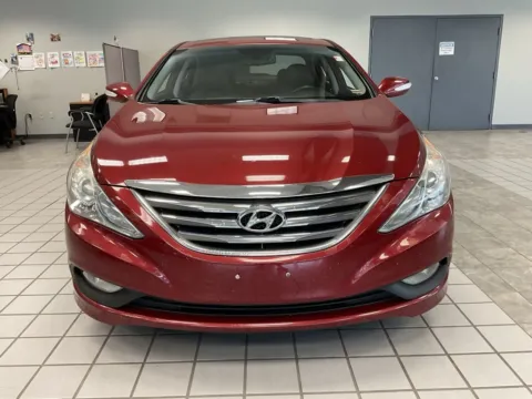 Photos of 2014 Hyundai Sonata SE for sale in Kansas City, MO at Jay Wolfe Auto Outlet