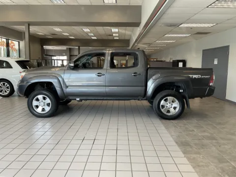 More photos of 2014 Toyota Tacoma at Jay Wolfe Auto Outlet, MO