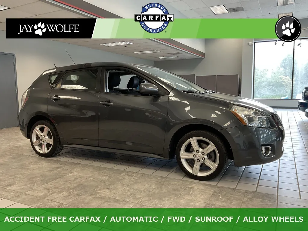 Gray 2010 Pontiac Vibe for sale in Kansas City, MO