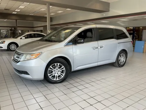 Photos of 2012 Honda Odyssey EX-L for sale in Kansas City, MO at Jay Wolfe Auto Outlet