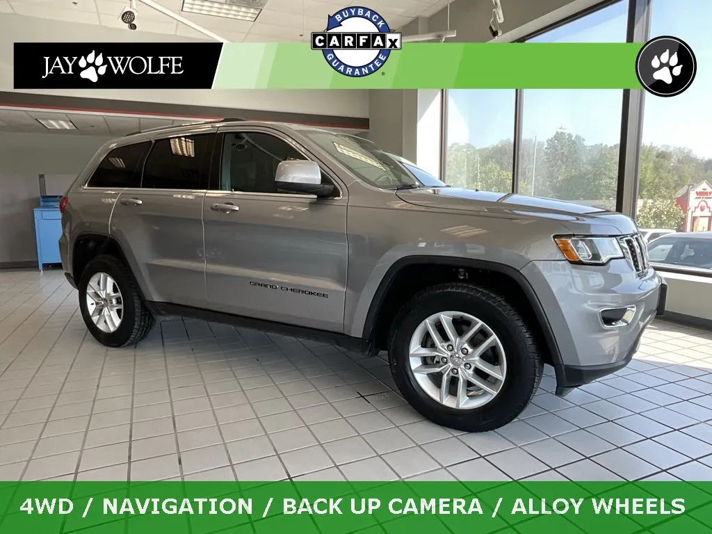 Silver 2017 Jeep Grand Cherokee Laredo for sale in Kansas City, MO