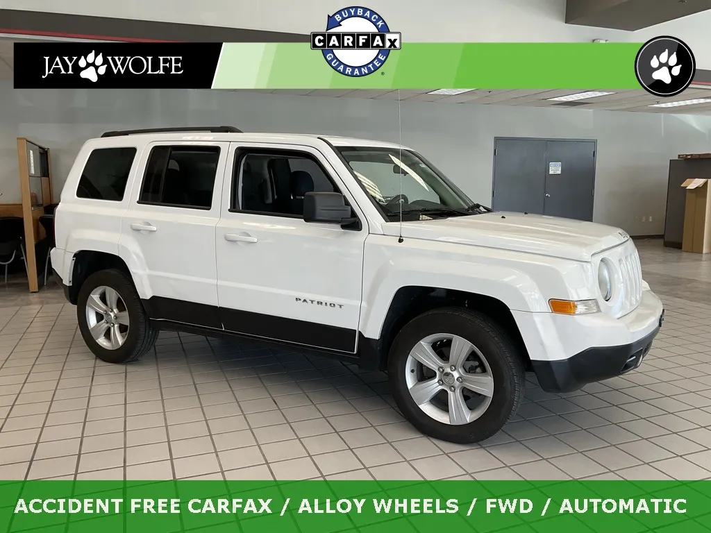 White 2014 Jeep Patriot Latitude for sale in Kansas City, MO