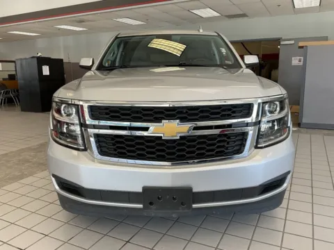 Photos of 2020 Chevrolet Suburban LT for sale in Kansas City, MO at Jay Wolfe Auto Outlet