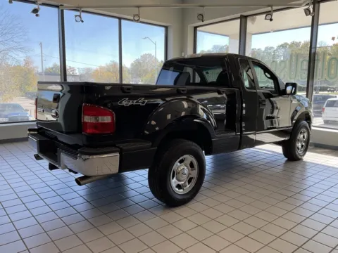 More photos of 2006 Ford F-150 XLT at Jay Wolfe Auto Outlet, MO