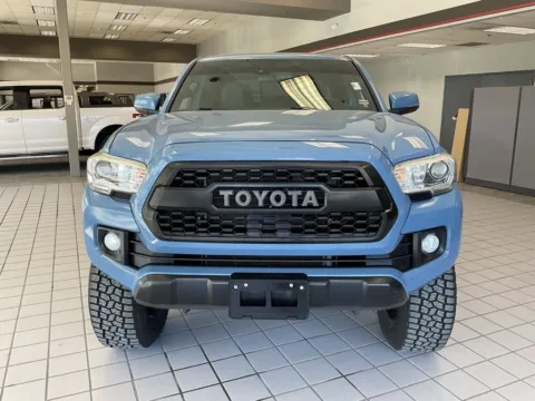 Photos of 2019 Toyota Tacoma TRD Off-Road for sale in Kansas City, MO at Jay Wolfe Auto Outlet