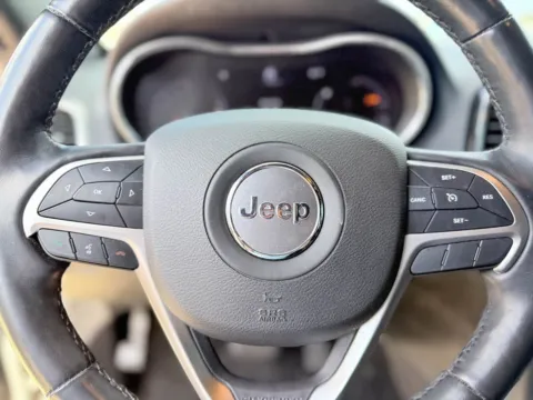 Photos of 2022 Jeep Grand Cherokee WK Laredo X for sale in Gulfport, MS at Champion Chrysler Dodge Jeep Ram