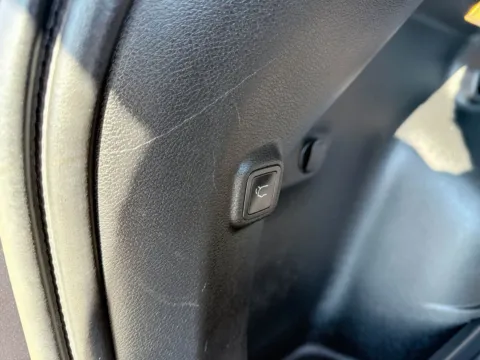 More photos of 2022 Jeep Cherokee Limited at Champion Chrysler Dodge Jeep Ram, MS