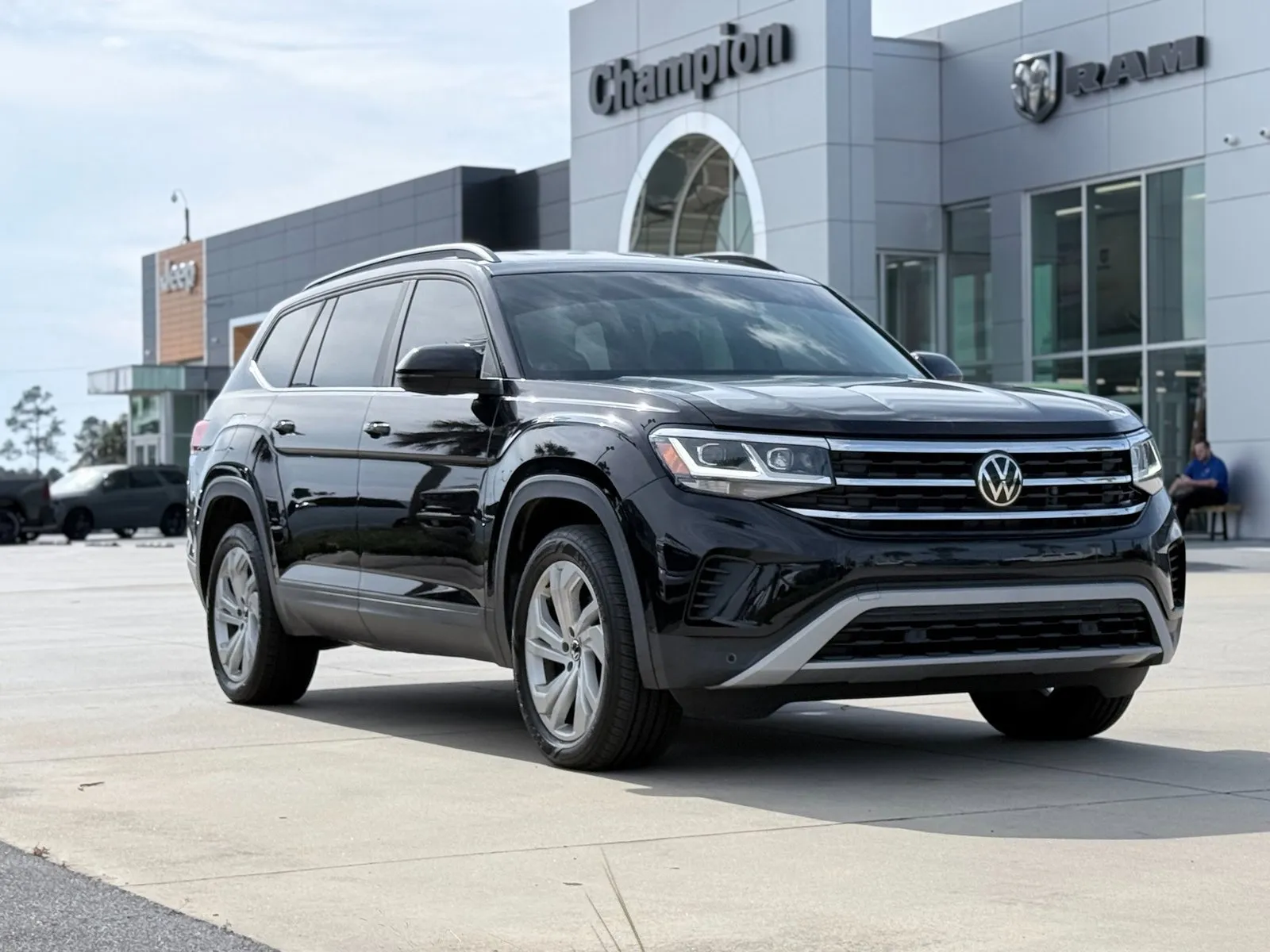 Black 2021 Volkswagen Atlas 2.0T SE w/Technology for sale in Gulfport, MS