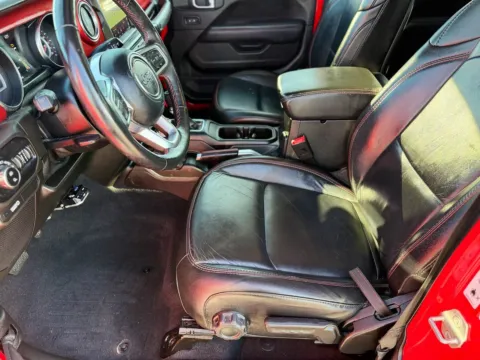 More photos of 2020 Jeep Gladiator Rubicon at Champion Chrysler Dodge Jeep Ram, MS