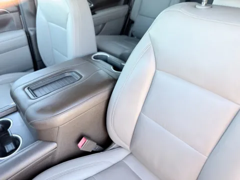 More photos of 2021 Chevrolet Tahoe LT at Champion Chrysler Dodge Jeep Ram, MS