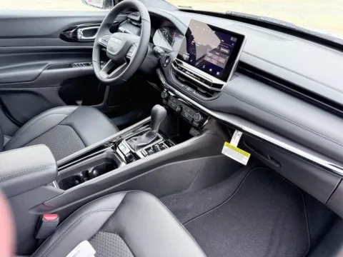 More photos of 2026 Jeep Compass Latitude Altitude at Champion Chrysler Dodge Jeep Ram, MS