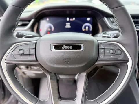 Another view of 2025 Jeep Grand Cherokee L Limited for sale in Gulfport, MS at Champion Chrysler Dodge Jeep Ram