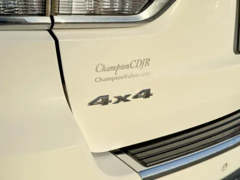 More photos of 2021 Jeep Grand Cherokee Limited at Champion Chrysler Dodge Jeep Ram, MS