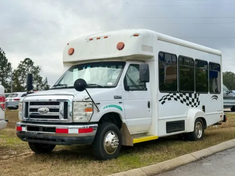 White 2015 Ford Econoline Commercial Cutaway for sale in Gulfport, MS