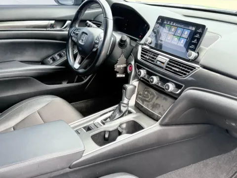 More photos of 2022 Honda Accord Sedan Sport at Champion Chrysler Dodge Jeep Ram, MS