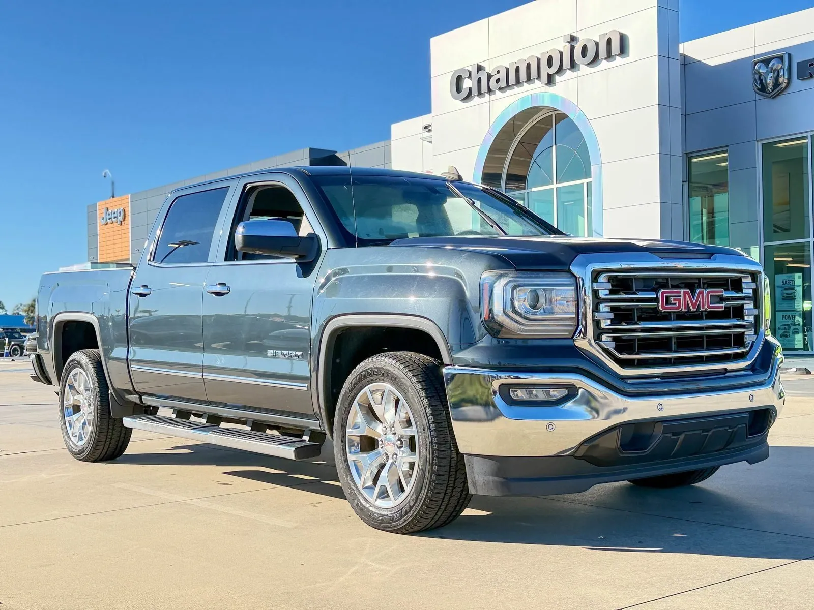 2018 GMC Sierra 1500 SLT's photo