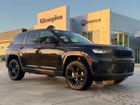 Black 2025 Jeep Grand Cherokee Altitude for sale in Gulfport, MS