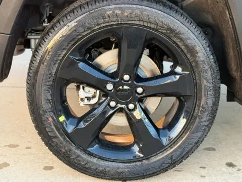 More photos of 2025 Jeep Grand Cherokee Altitude at Champion Chrysler Dodge Jeep Ram, MS