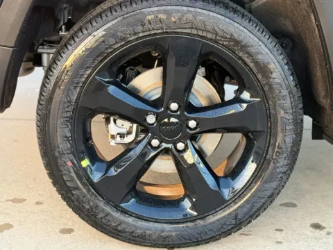 More photos of 2025 Jeep Grand Cherokee Altitude at Champion Chrysler Dodge Jeep Ram, MS