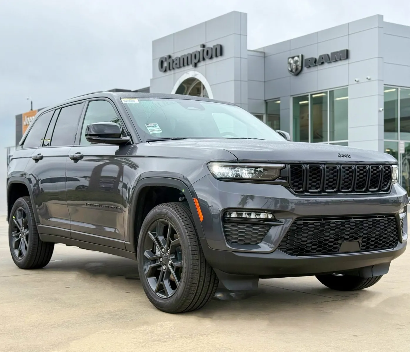 2025 Jeep Grand Cherokee Limited's photo