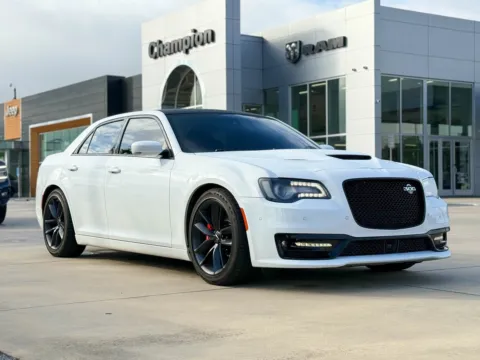 White 2023 Chrysler 300 C for sale in Gulfport, MS